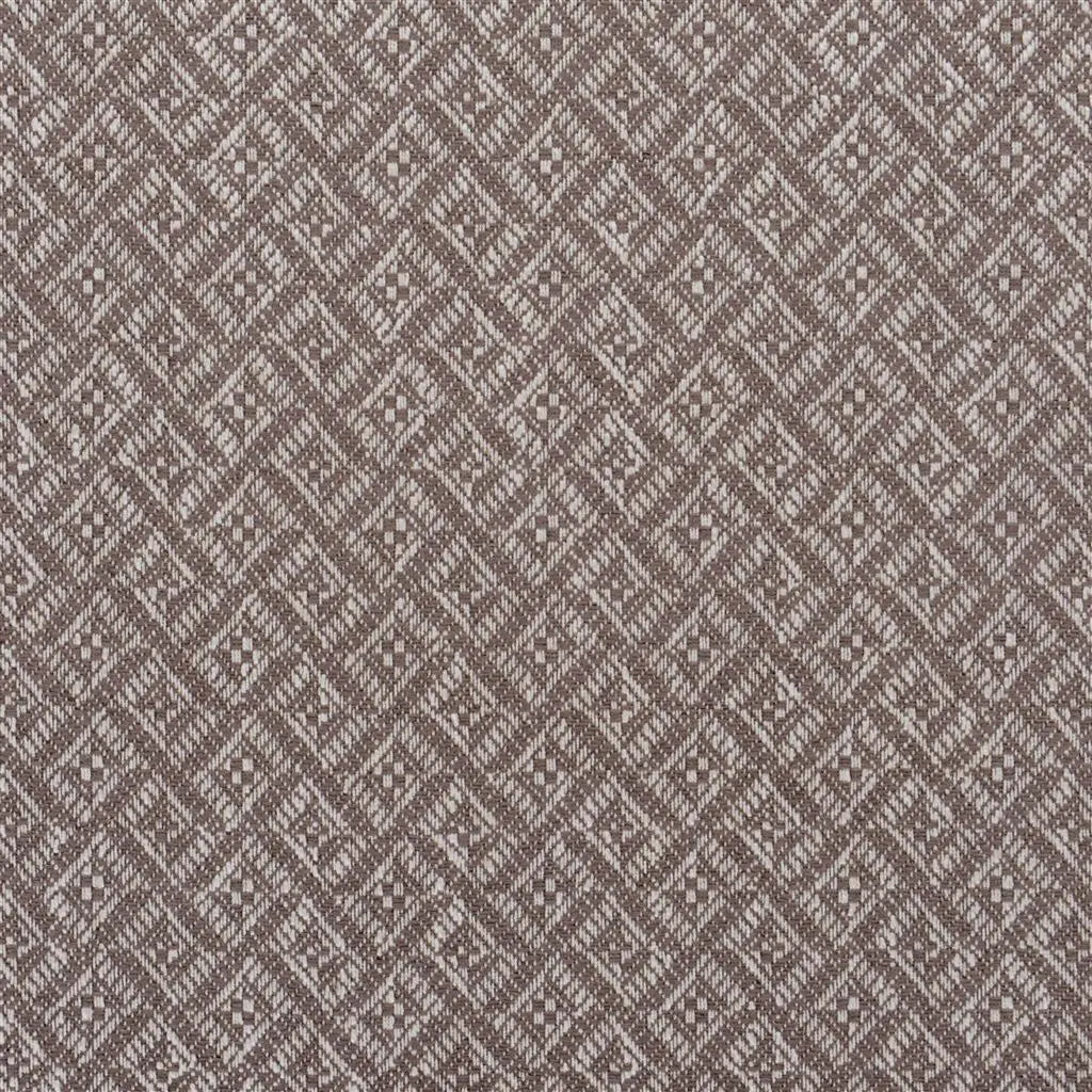 Isla Fabric by William Yeoward in Driftwood