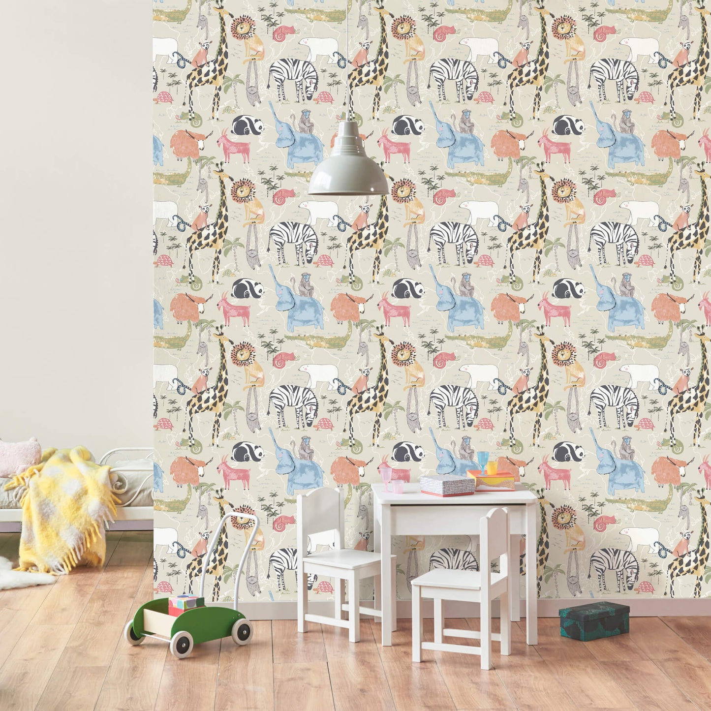 World of Imagination Safari Animals Wallpaper