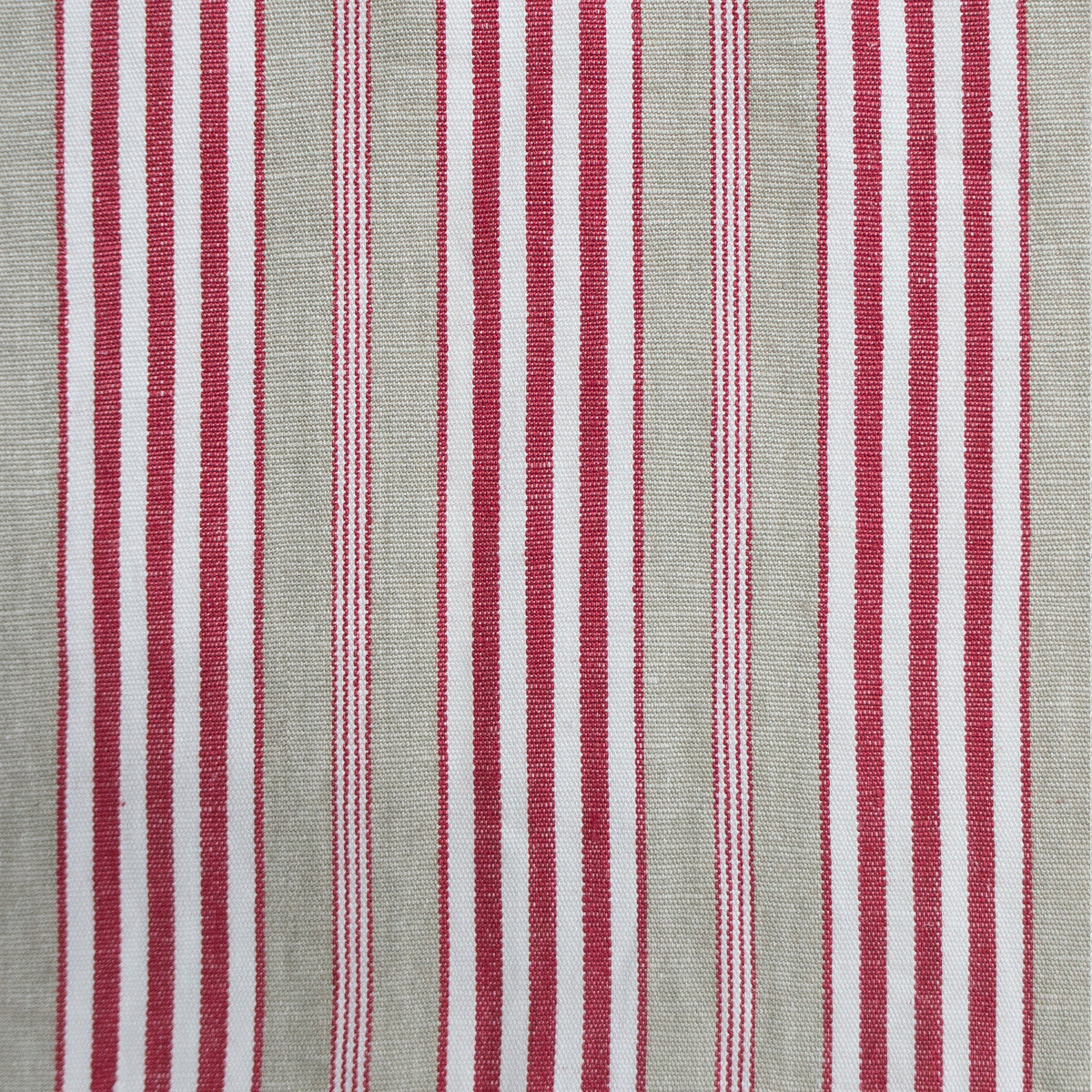 Hamptons Fabric by Gaston y Daniela in Rojo/Lino