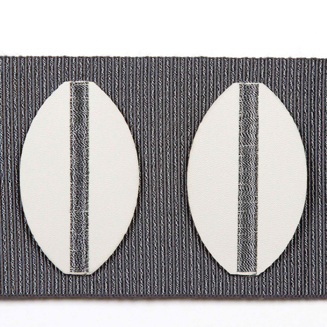 TRH21157 Trim