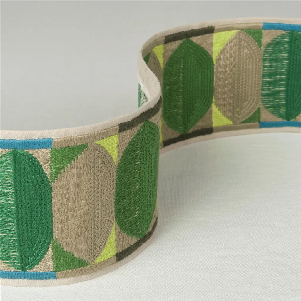 Kushime Trim by Designers Guild in Emerald