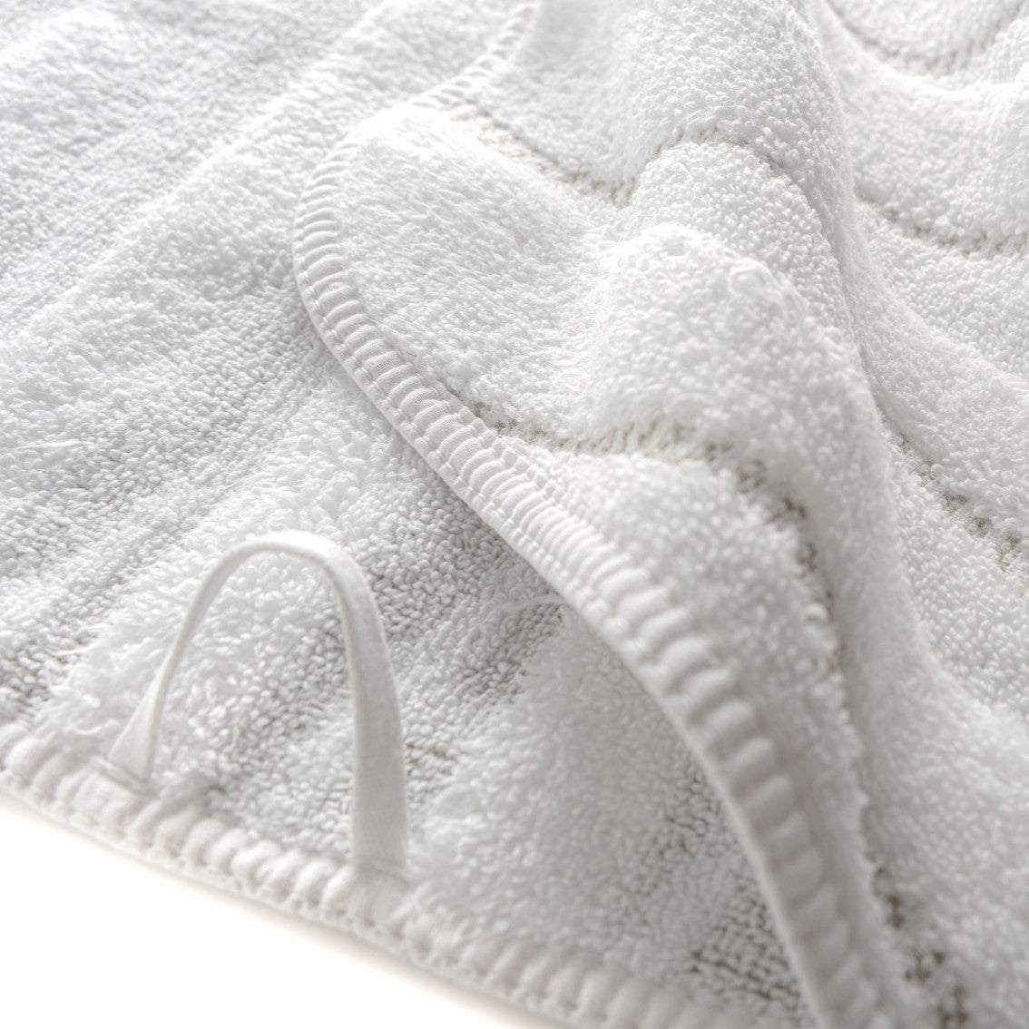 Opera Bath Towel - WHITE