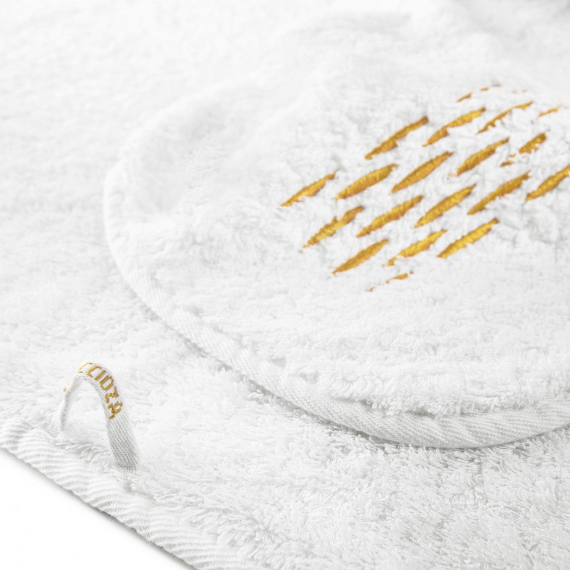 Alhambra Guest Towel by Graccioza in WHITE/GOLD