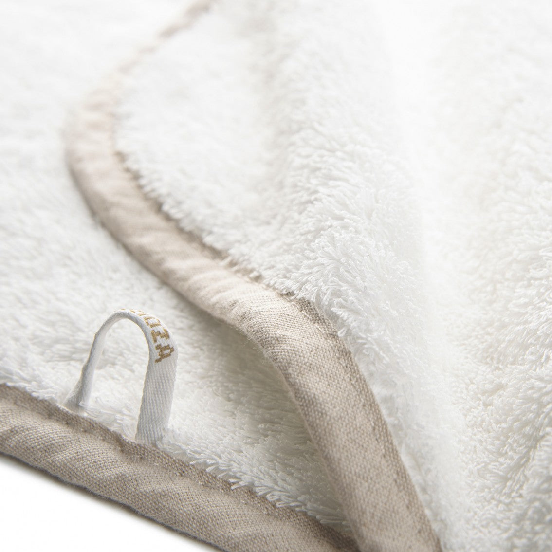 Linen Snow Guest Towel by Graccioza in SNOW