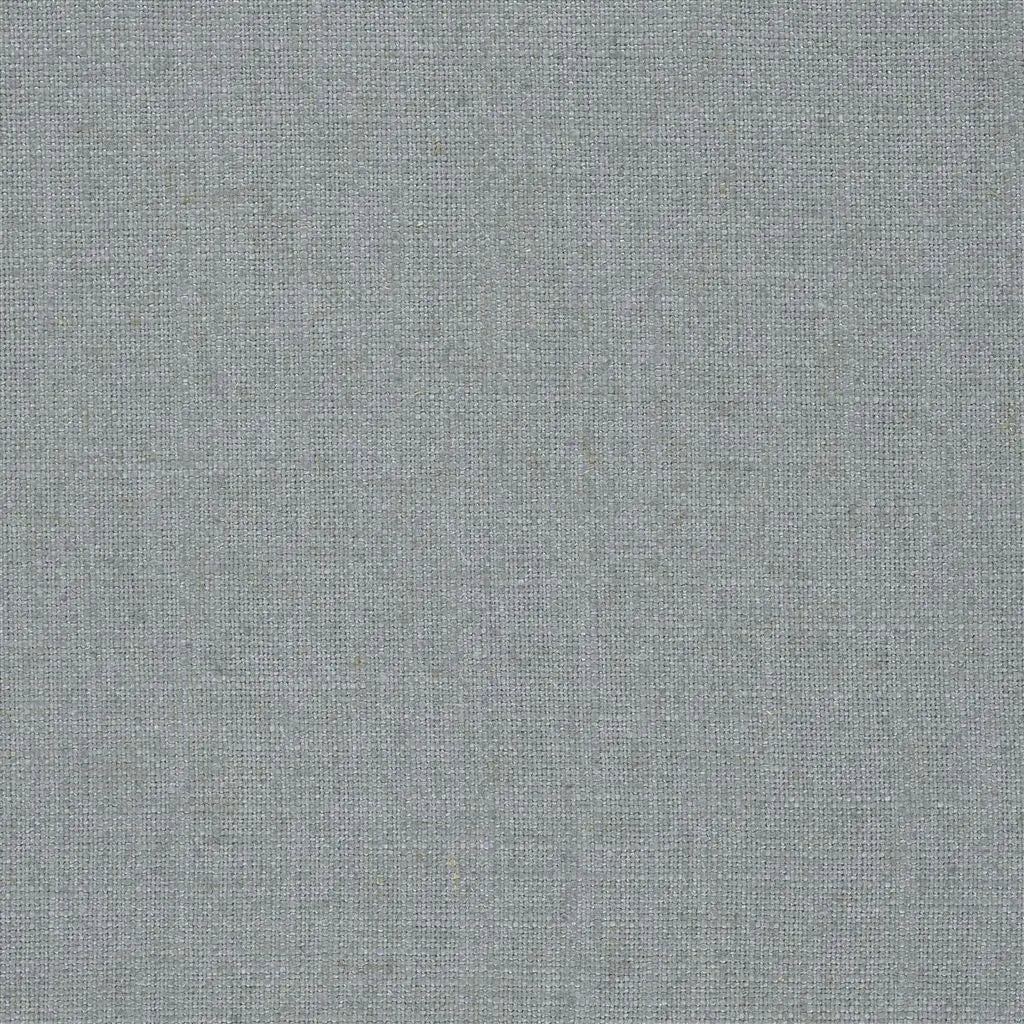 Highland Linen Fabric by William Yeoward in Cloud