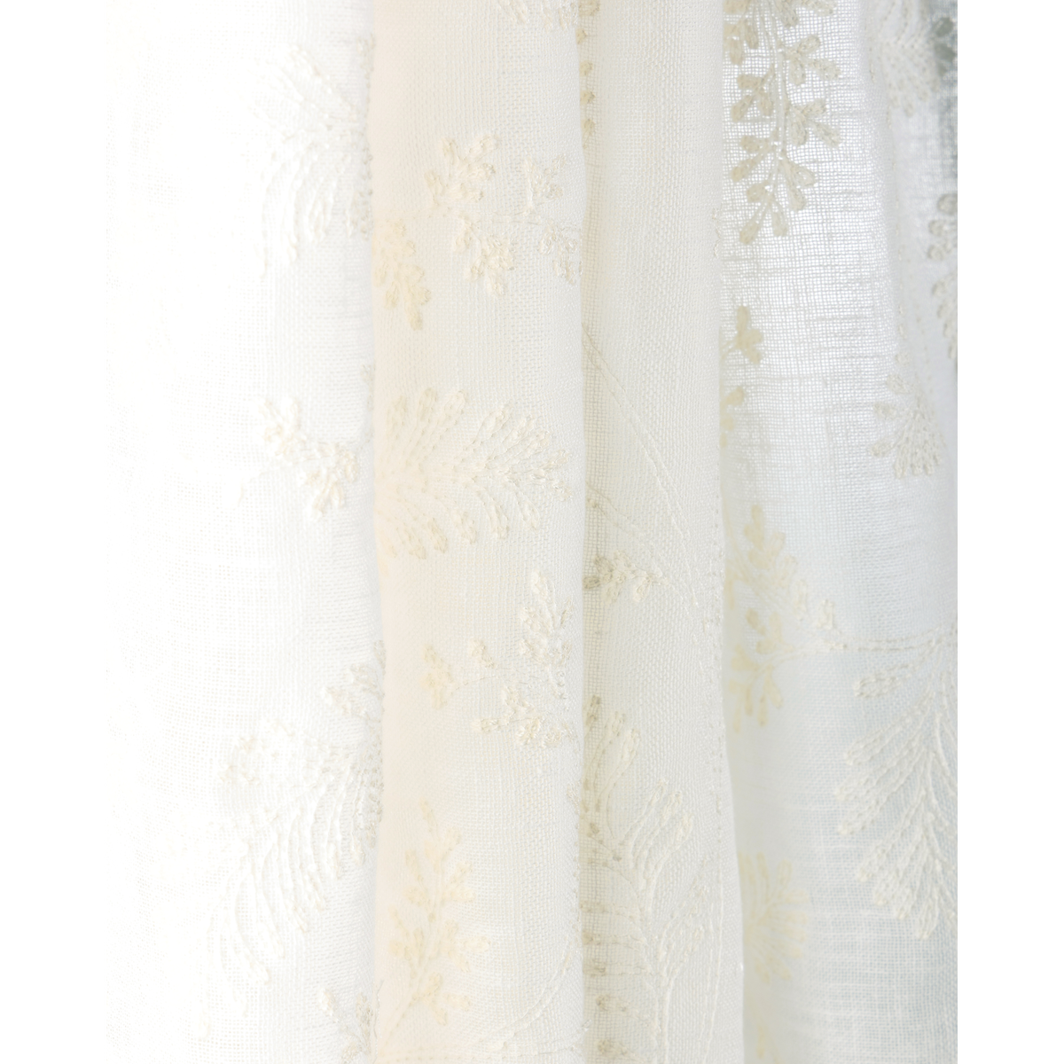 Everly Emb - Ivory