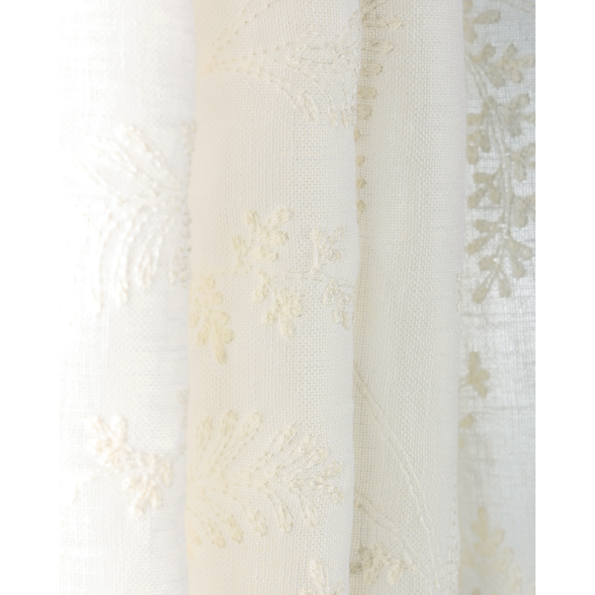 Everly Emb - Ivory
