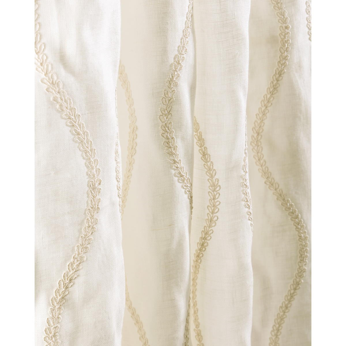 Greta Emb - Cream