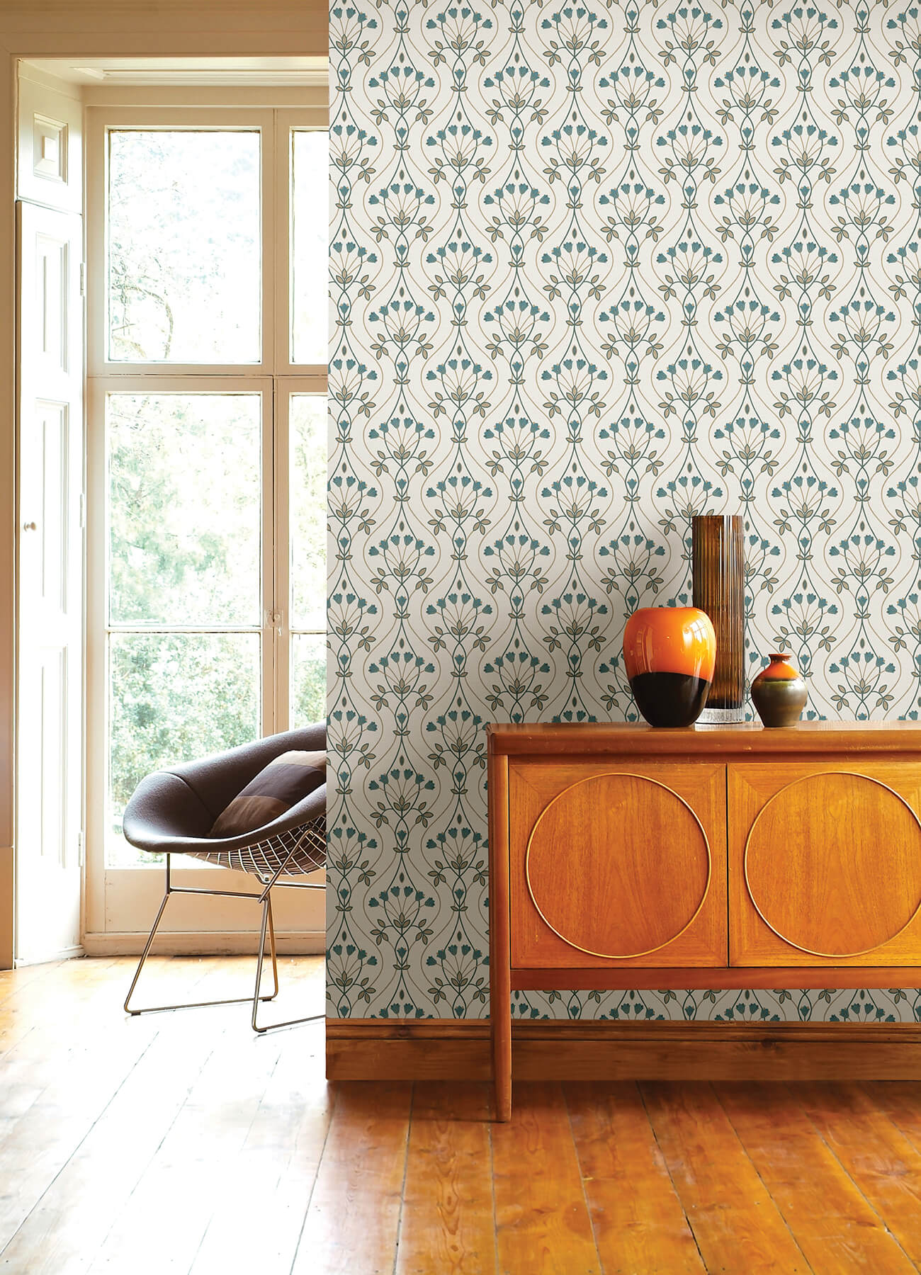 Revival Dard Tulip Ogee Wallpaper