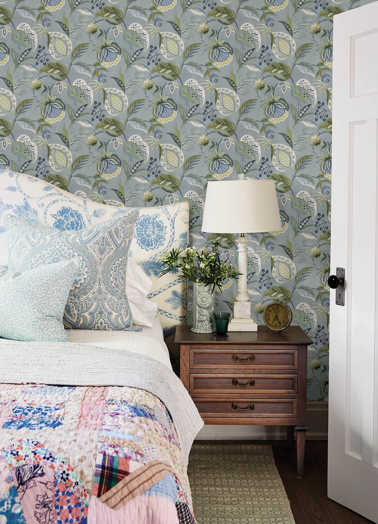 Kinfolk Bohemian Jacobean Wallpaper