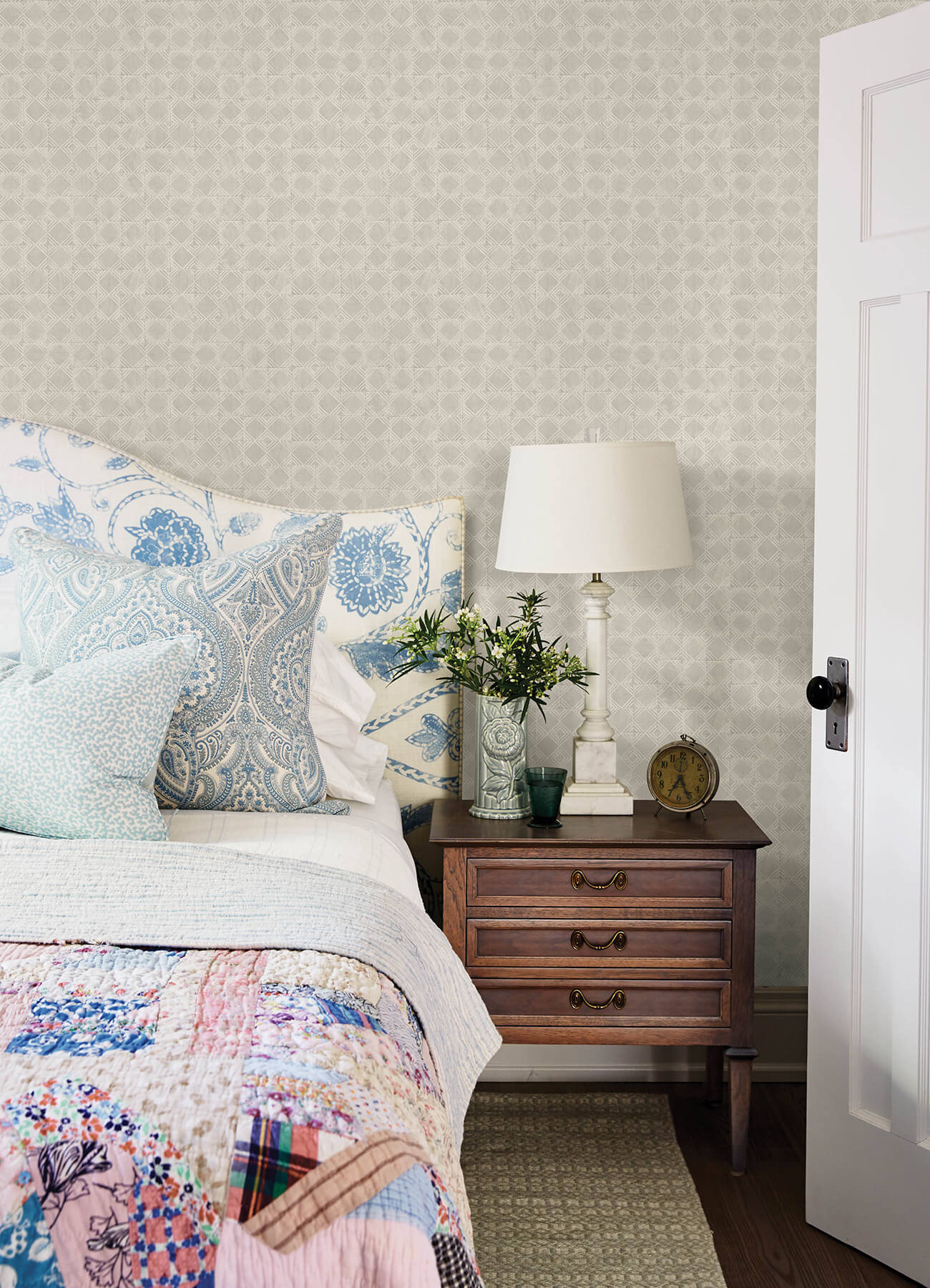 Kinfolk Button Block Geometric Wallpaper