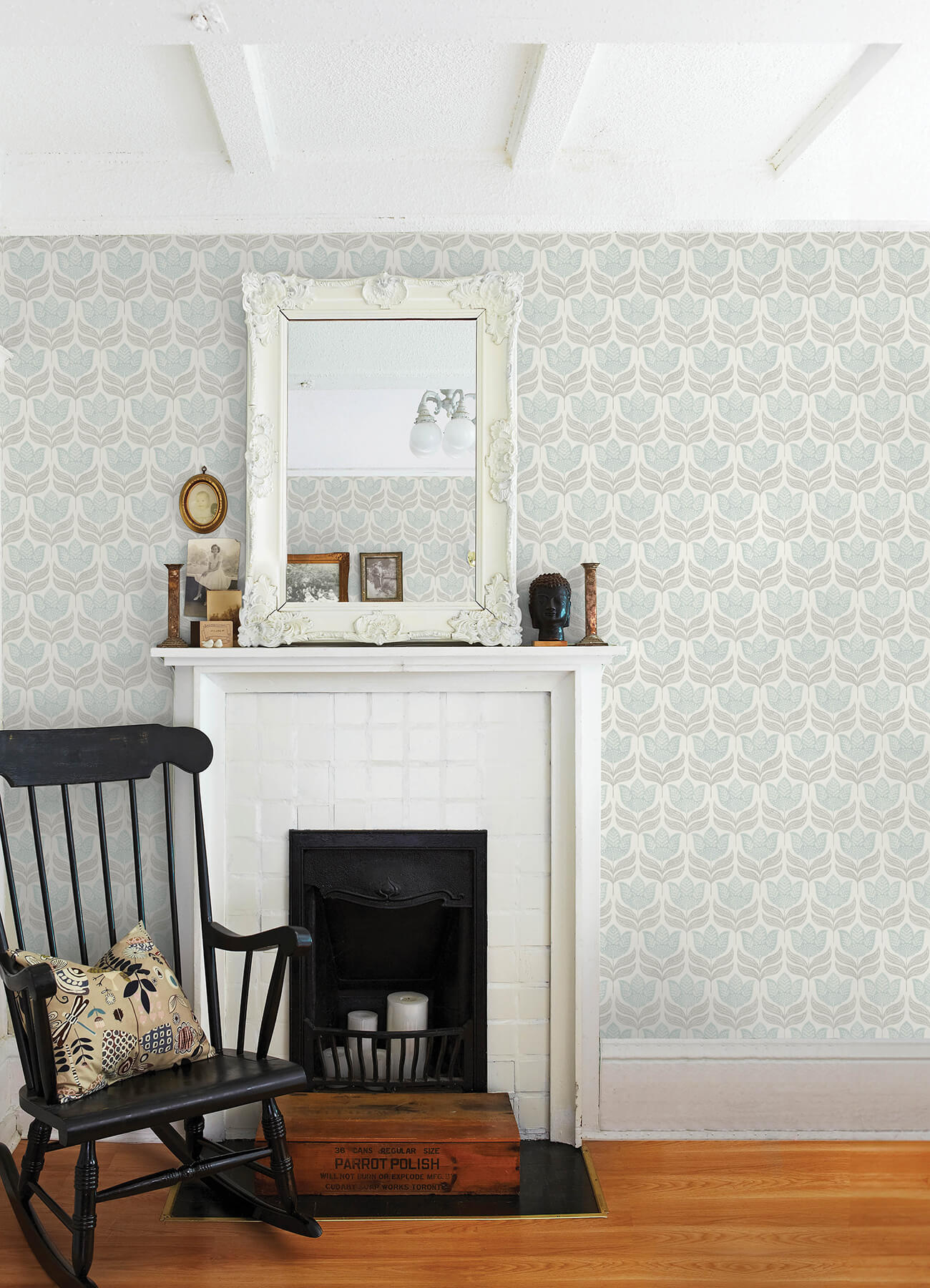 Kinfolk Cathal Tulip Block Print Wallpaper