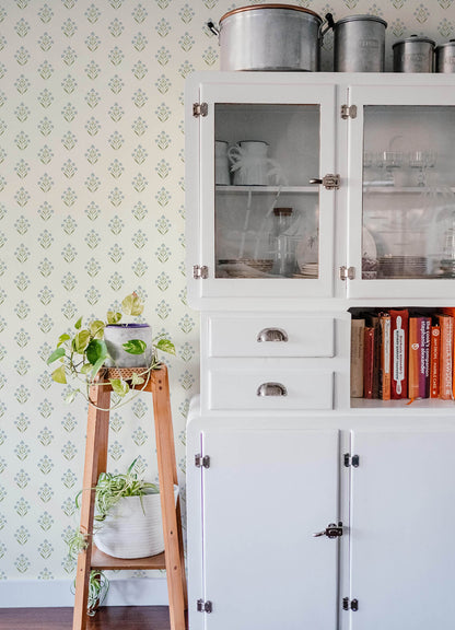 Kinfolk Kova Floral Crest Wallpaper