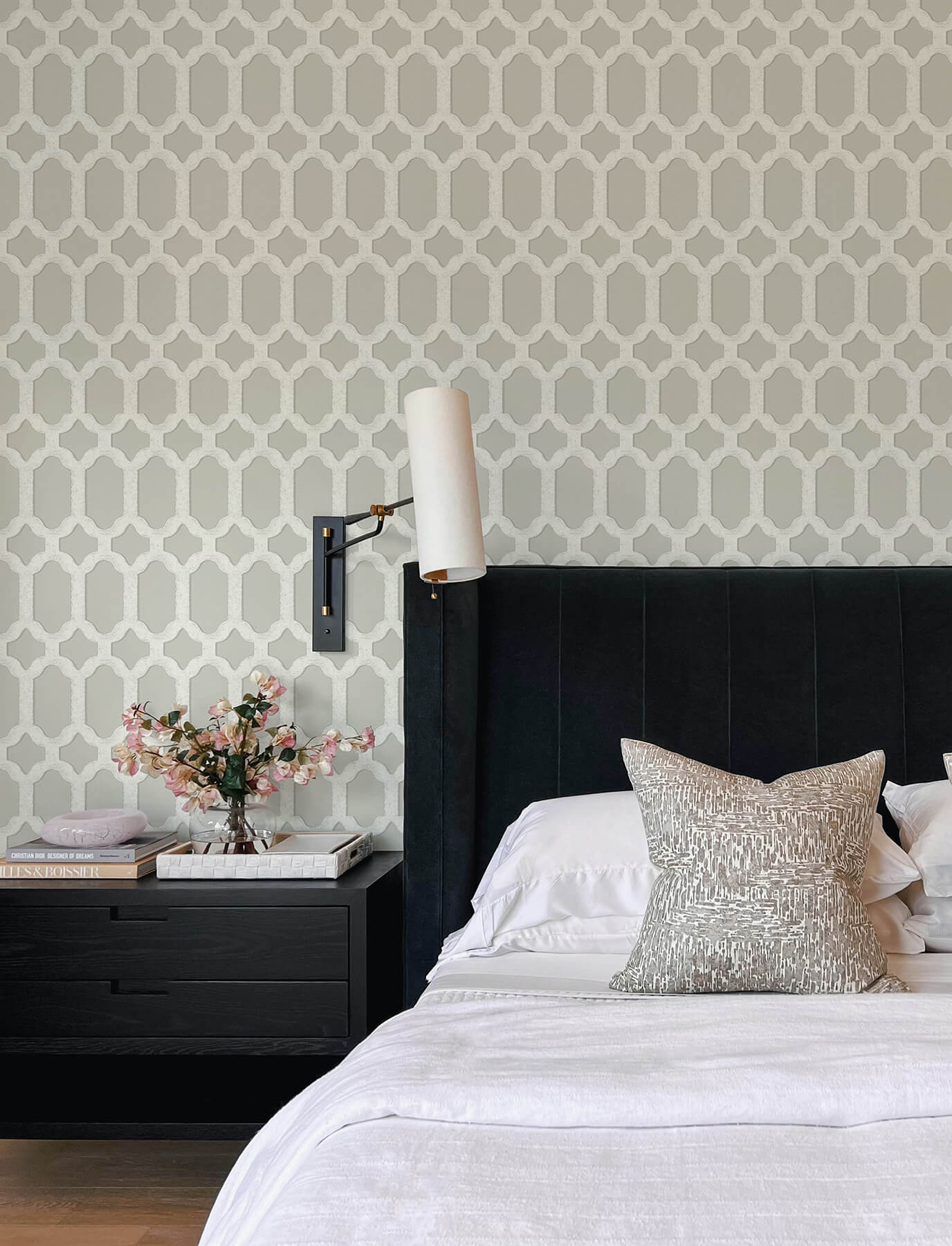Wildflower Chervil Trellis Wallpaper