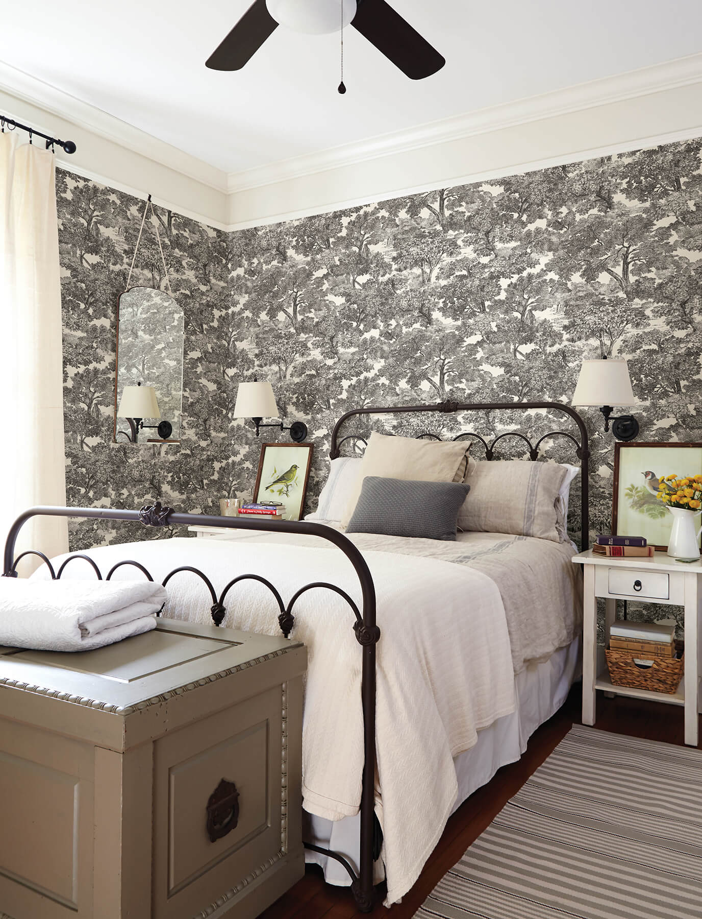 Wildflower Spinney Toile Wallpaper
