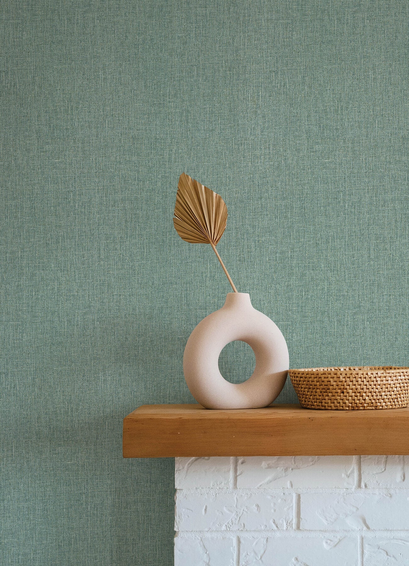 Whimsy Cromie Wallpaper