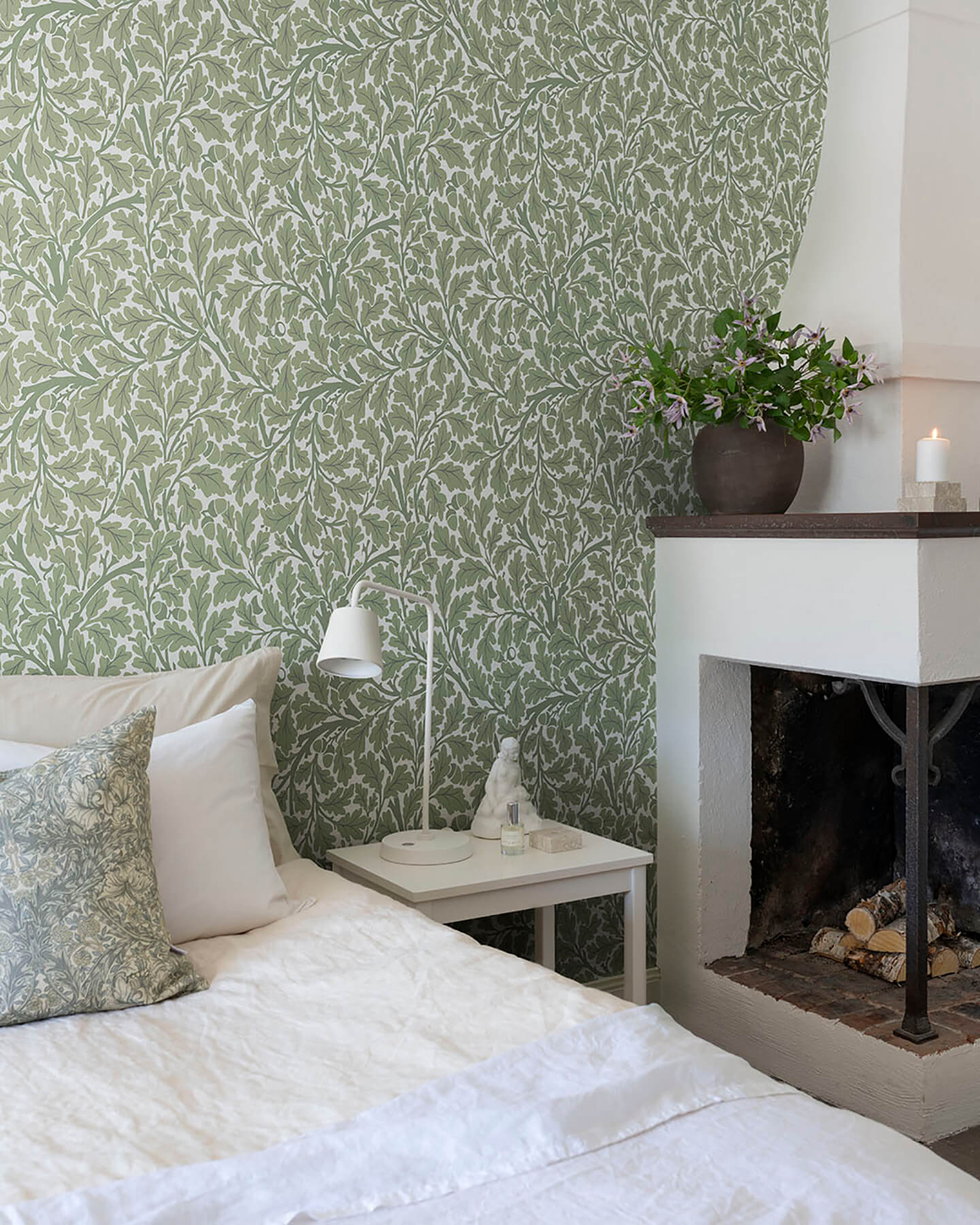 Hidden Treasures Oak Tree Wallpaper