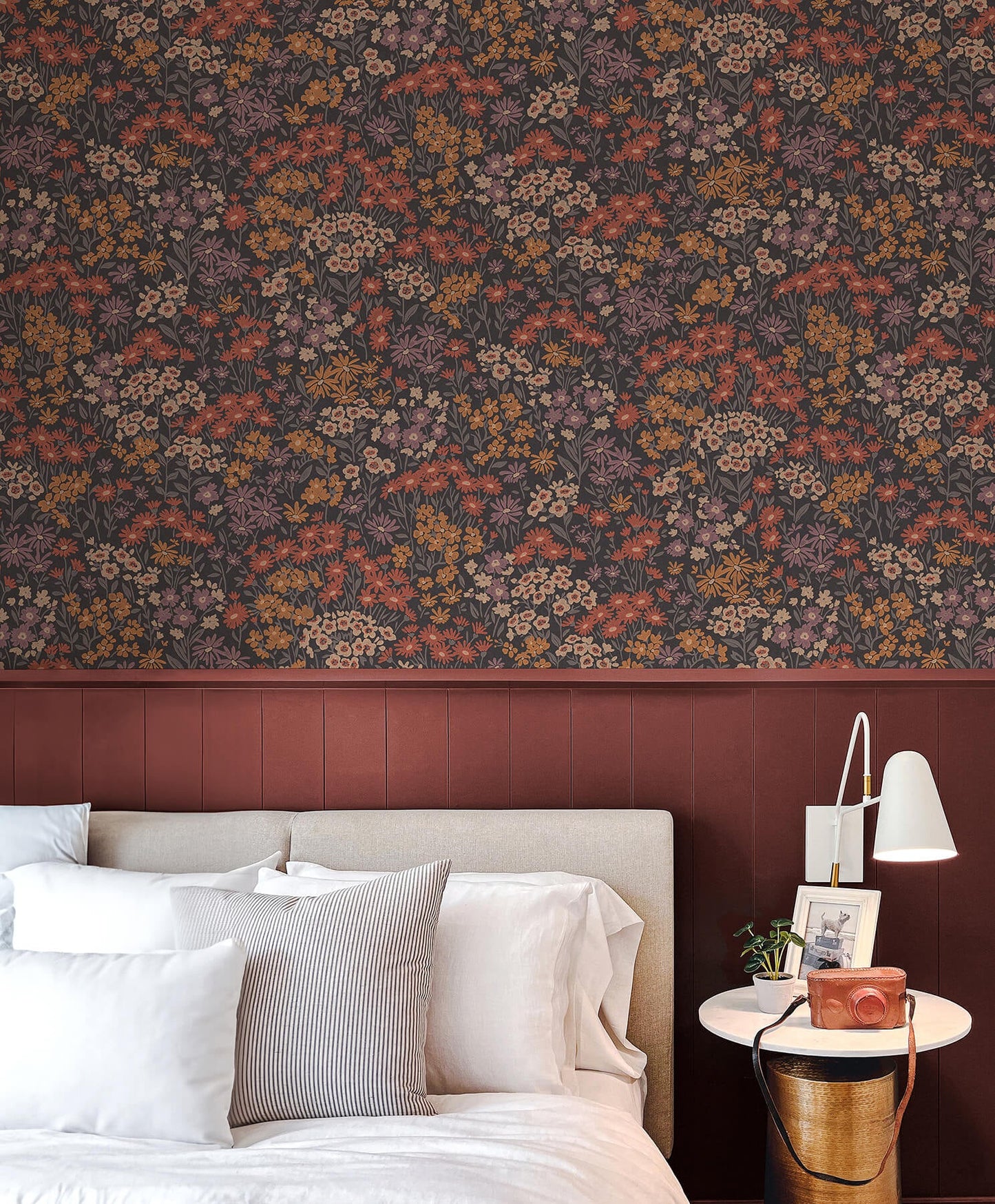 Westbury Forest Ditsy Daisies Wallpaper