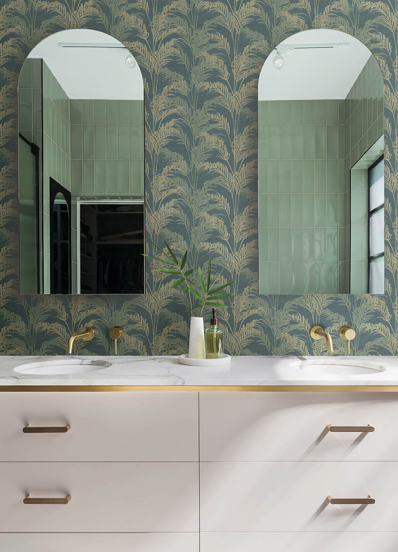 Kitchen & Bath Rattan Palm Wallpaper