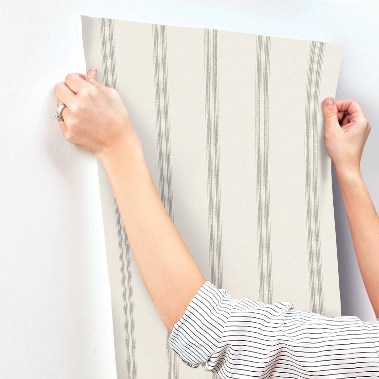 Oak & Moss Johnny Stripes Wallpaper