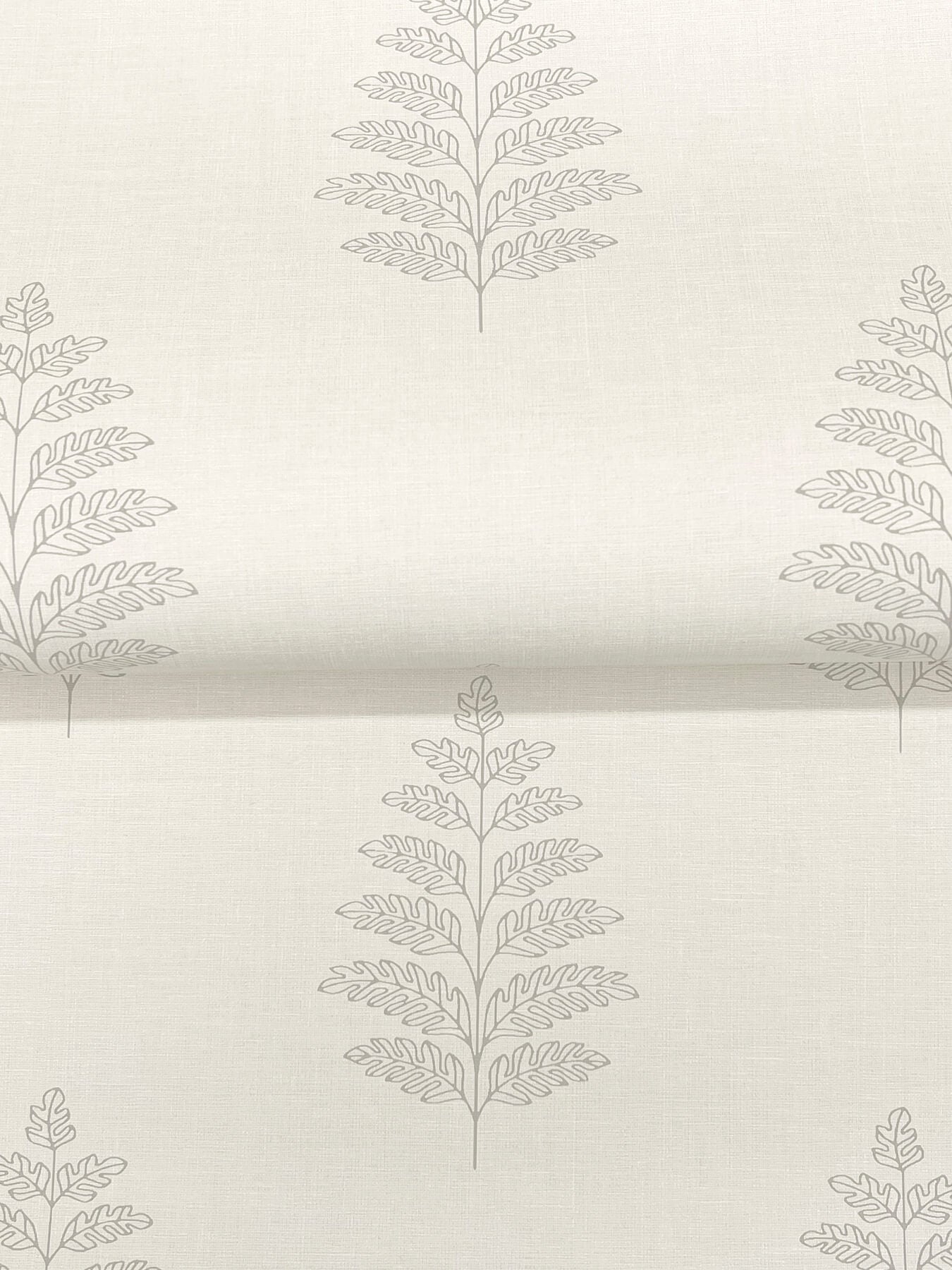 Oak & Moss Frond Wallpaper