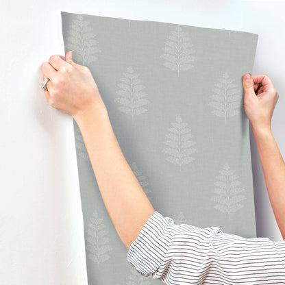 Oak & Moss Frond Wallpaper