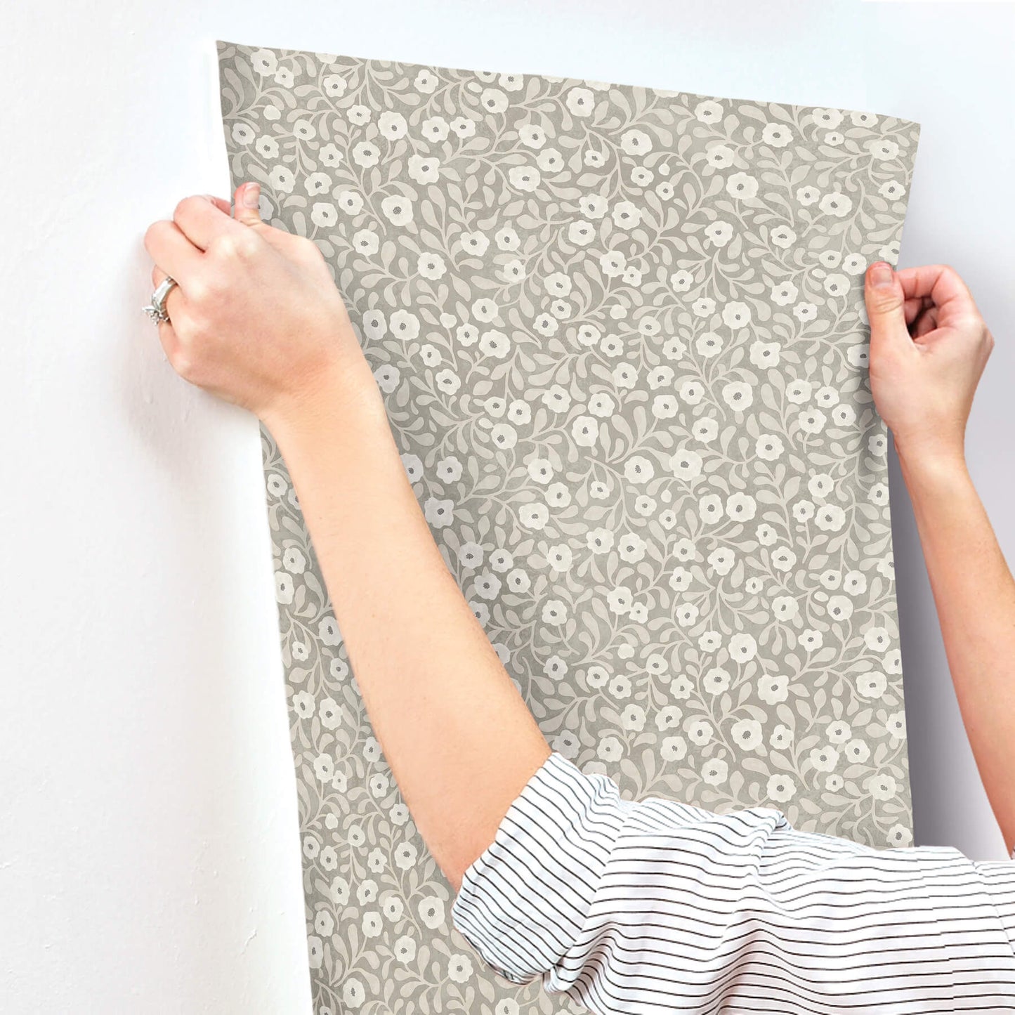 Oak & Moss Poppy Trail Wallpaper