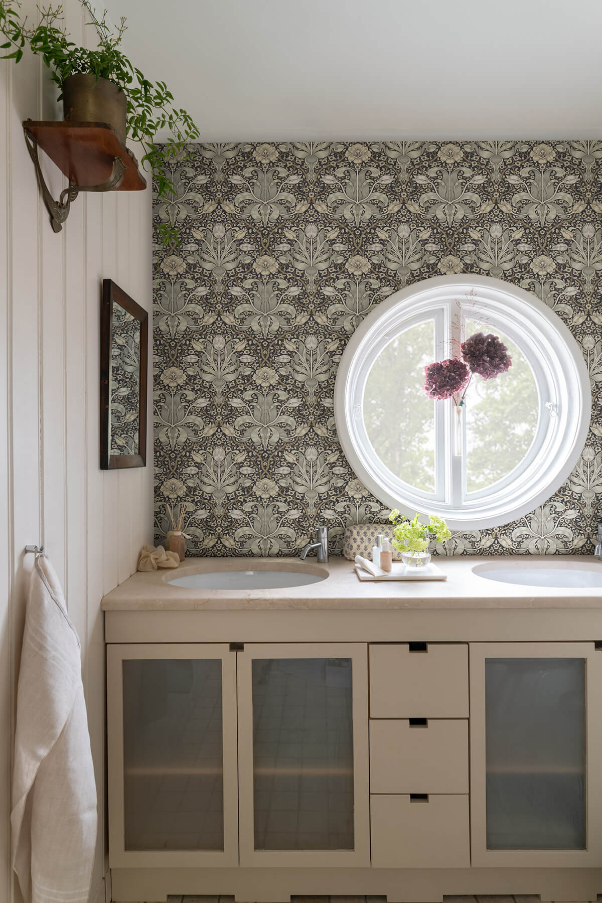 Hidden Treasures Spring Thicket Wallpaper