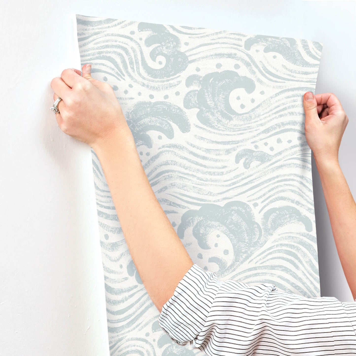 Sea Salt Swell Wallpaper
