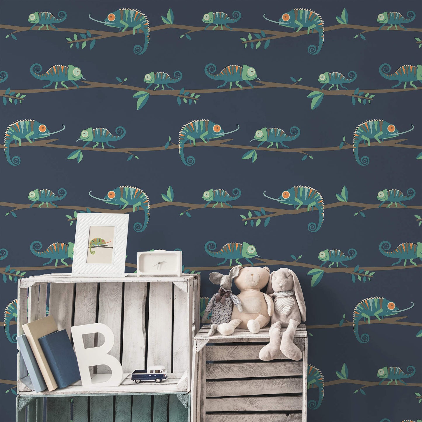 World of Imagination Chameleon Wallpaper