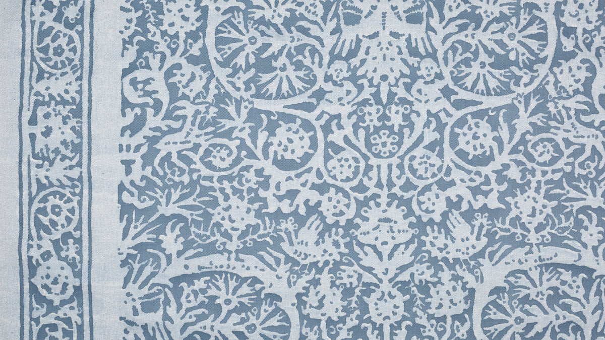 Pergolesi Blue & white texture