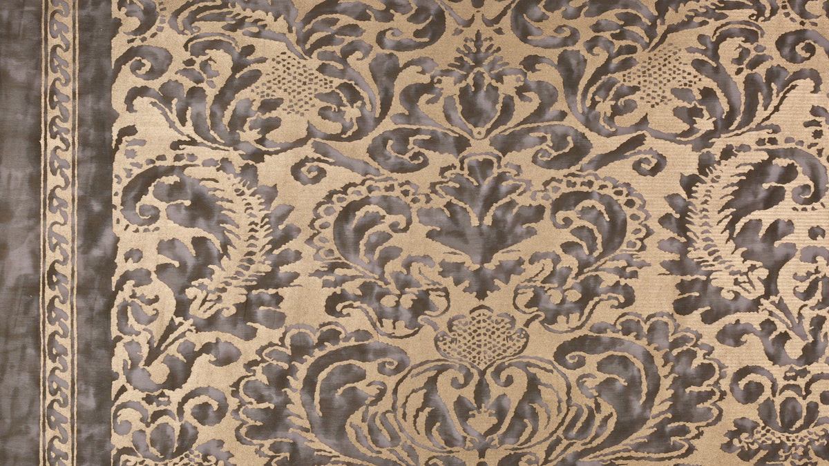 Corone Grey & silvery gold