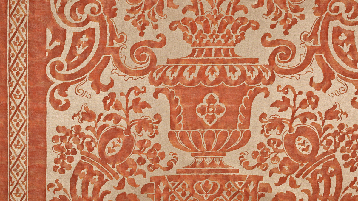 Carnavalet Red & silvery gold