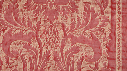 Glicine Brilliant red & warm beige texture