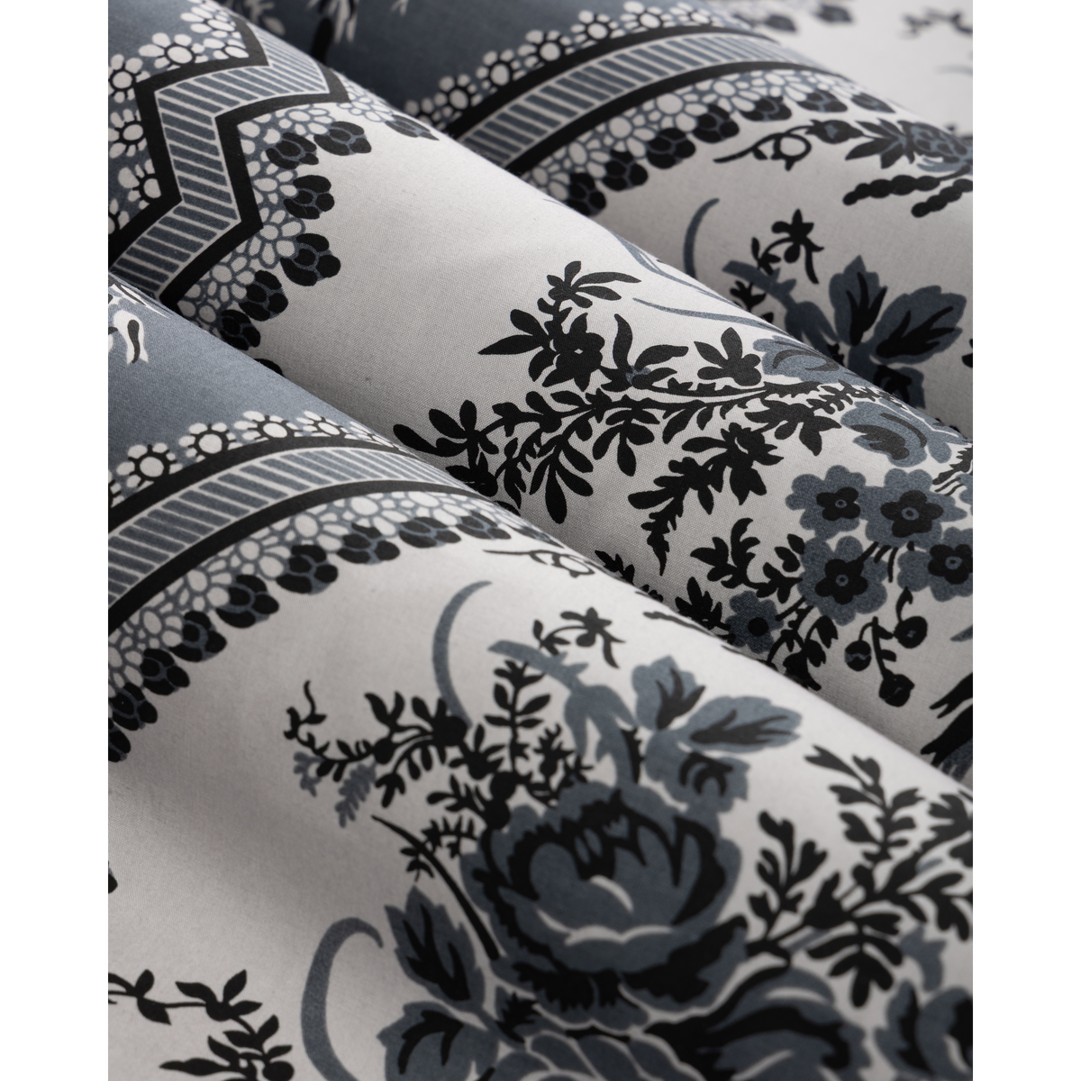 Coppelia Percale Fabric by Brunschwig & Fils in Grey