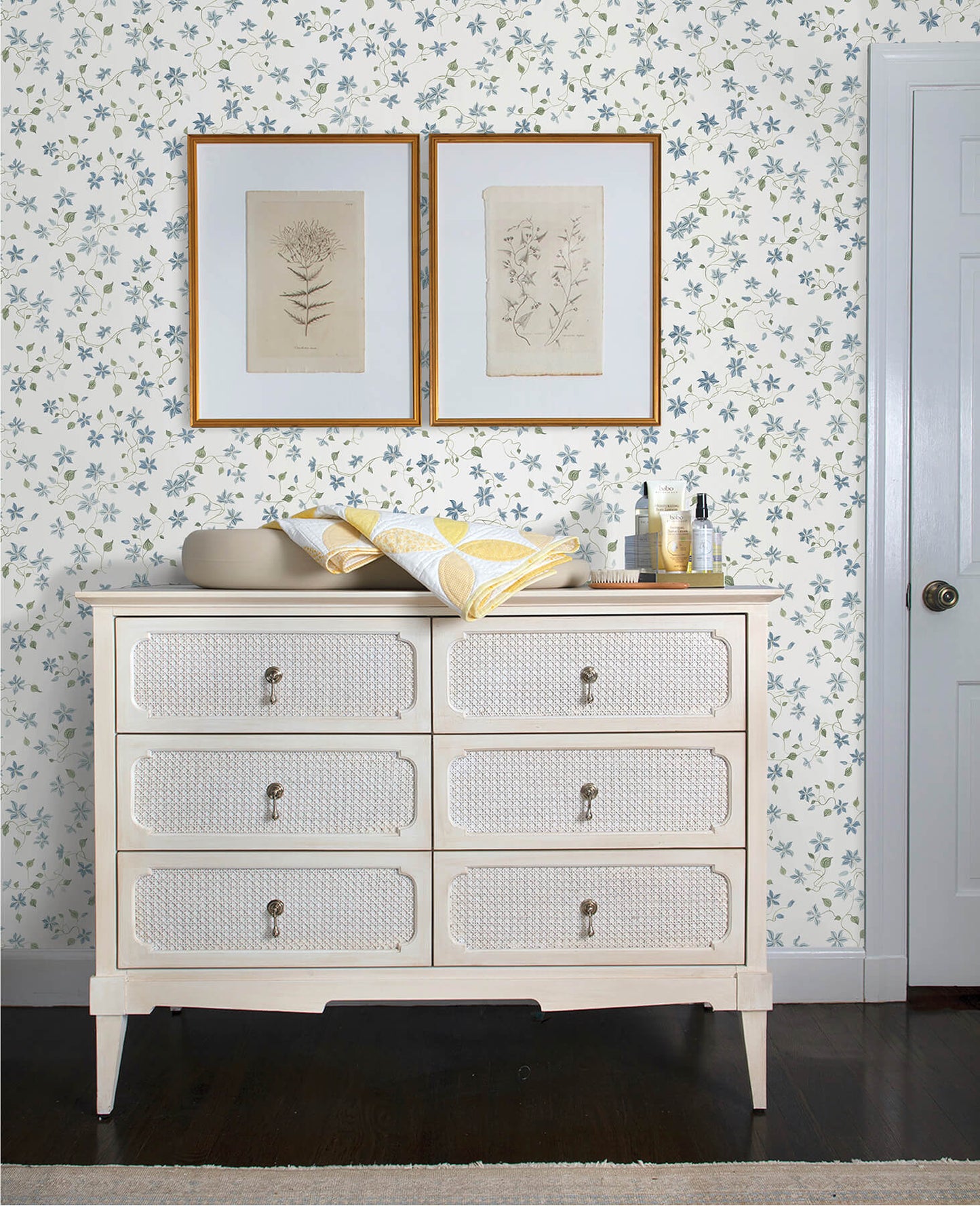 Betsy Floral Trail Wallpaper