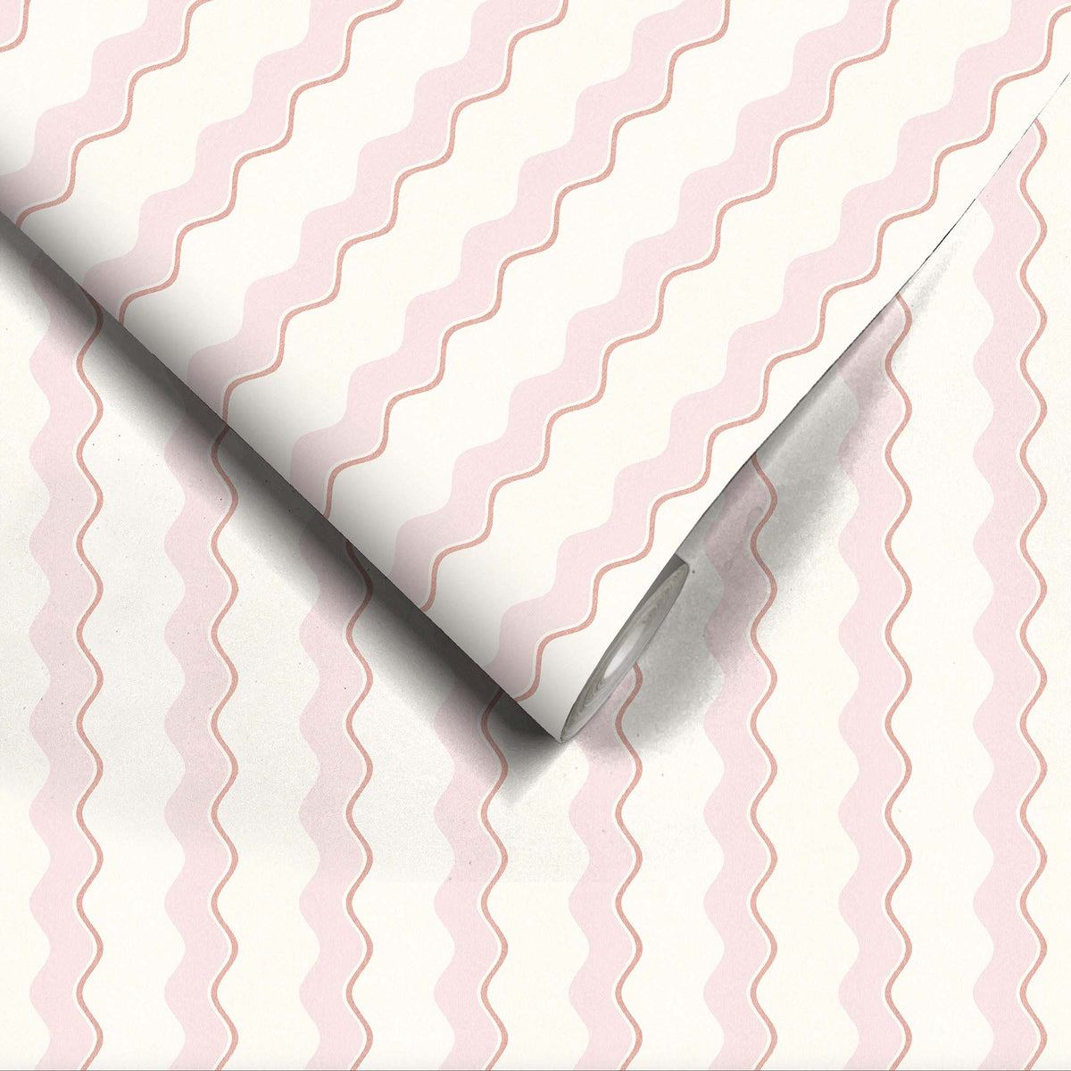 Cari Wave Prinks wallpaper by Woodchip & Magnolia