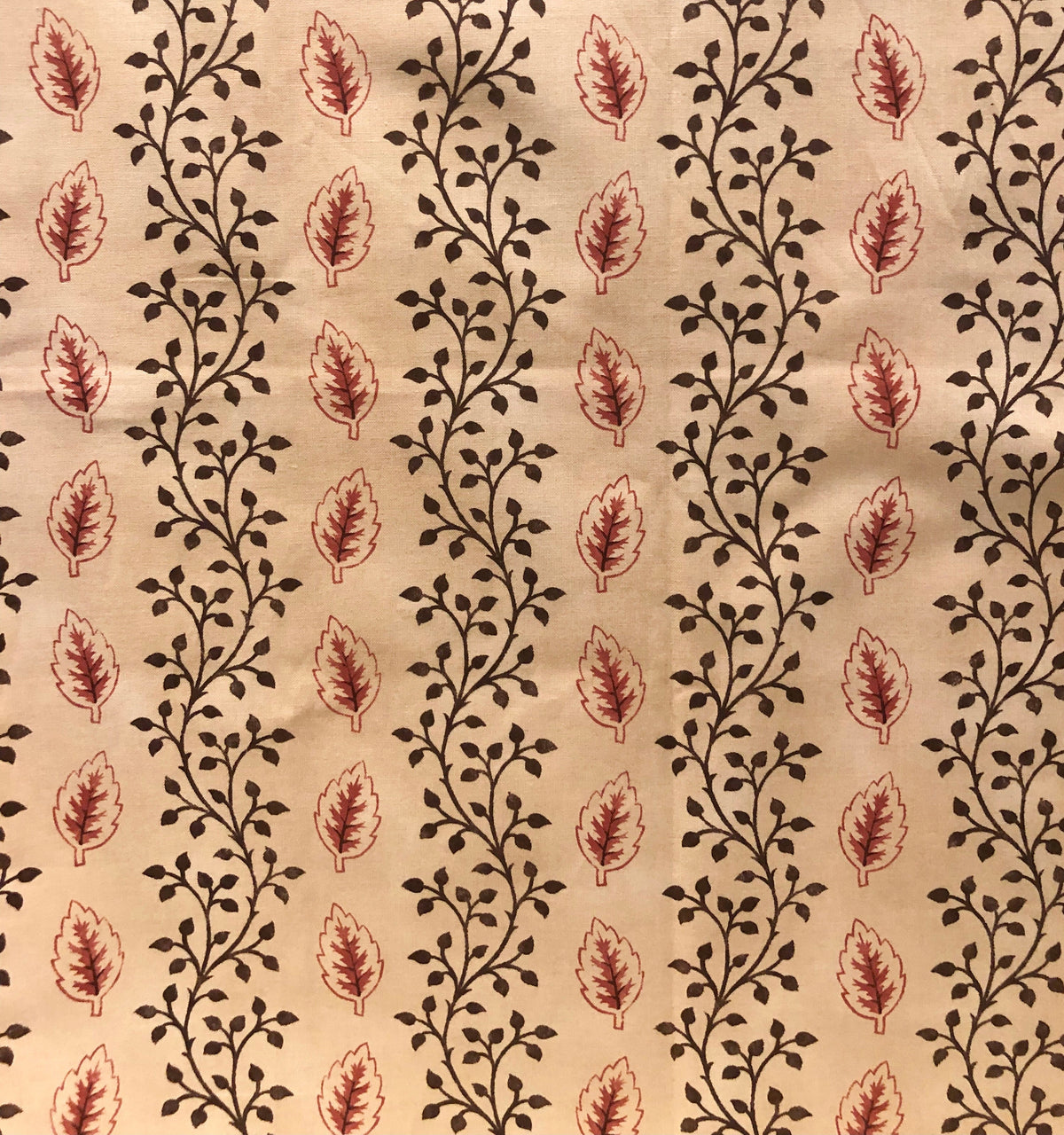 Faugeres Fabric by Fleurons d'Hélène in Brun Rouge