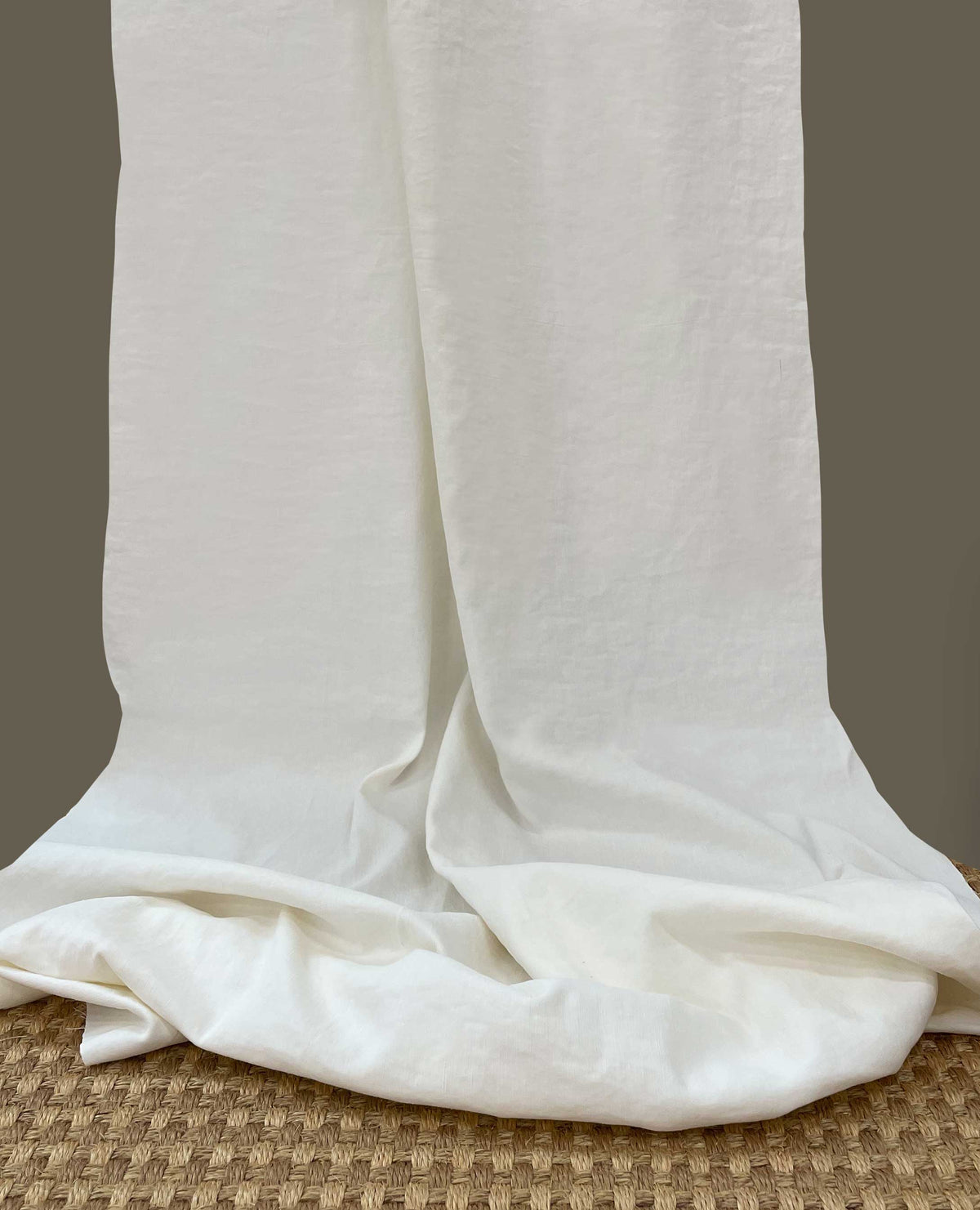 Cotiella Fabric by Gaston y Daniela in Blanco