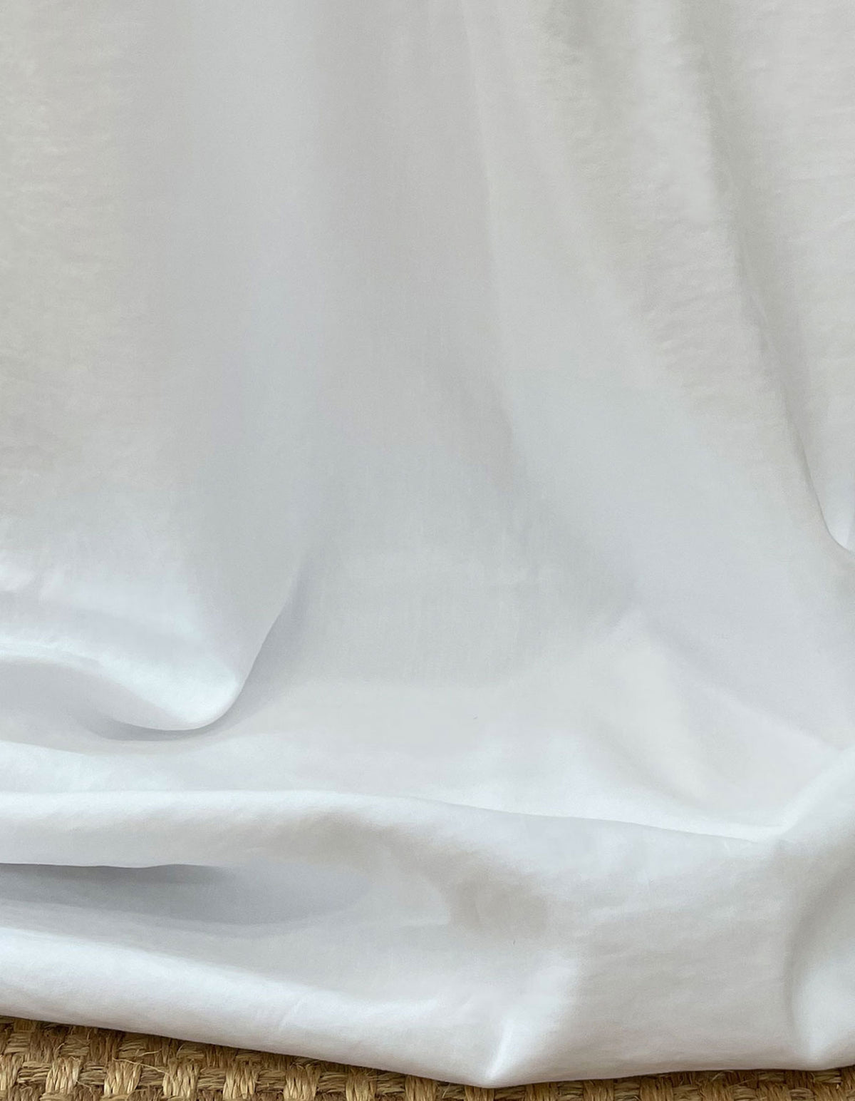 Valnera Fabric by Gaston y Daniela in Blanco