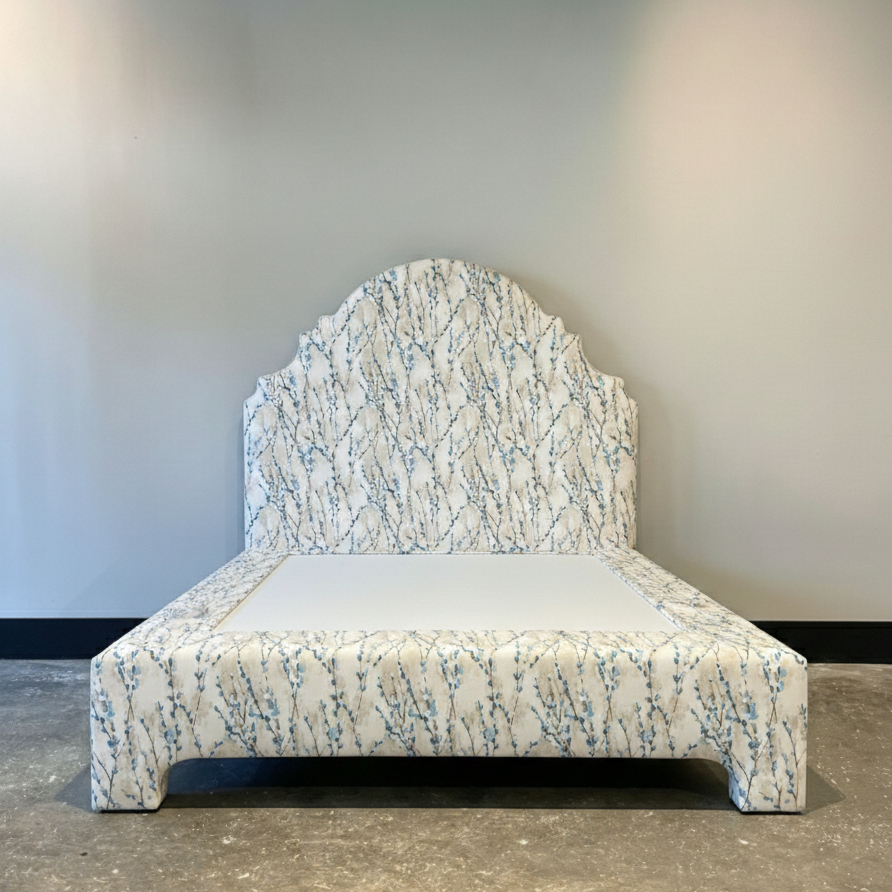 Harlequin Salice Marine on N°92 King Bed with Upholstered Legs