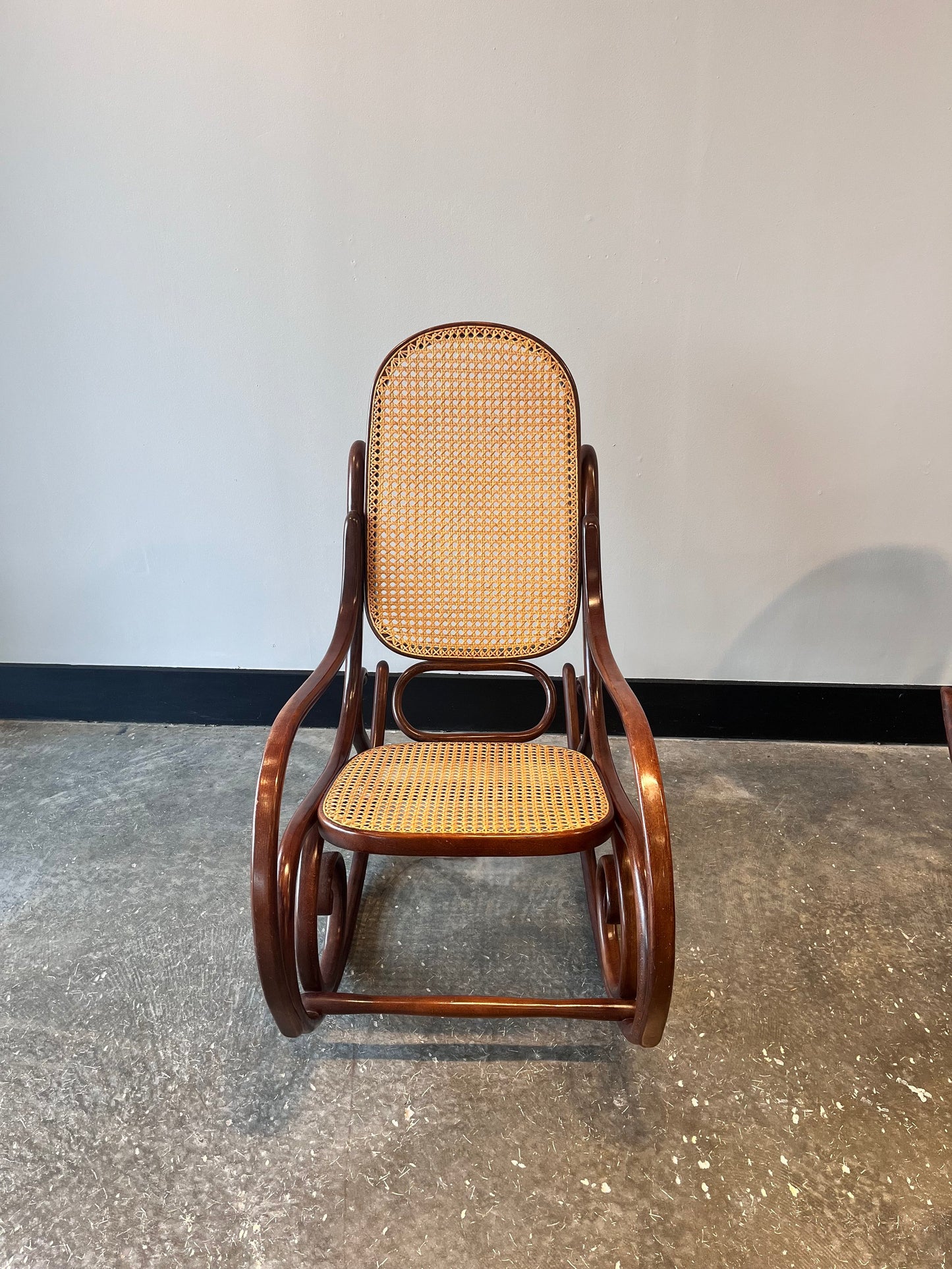 Thonet Rocker Set