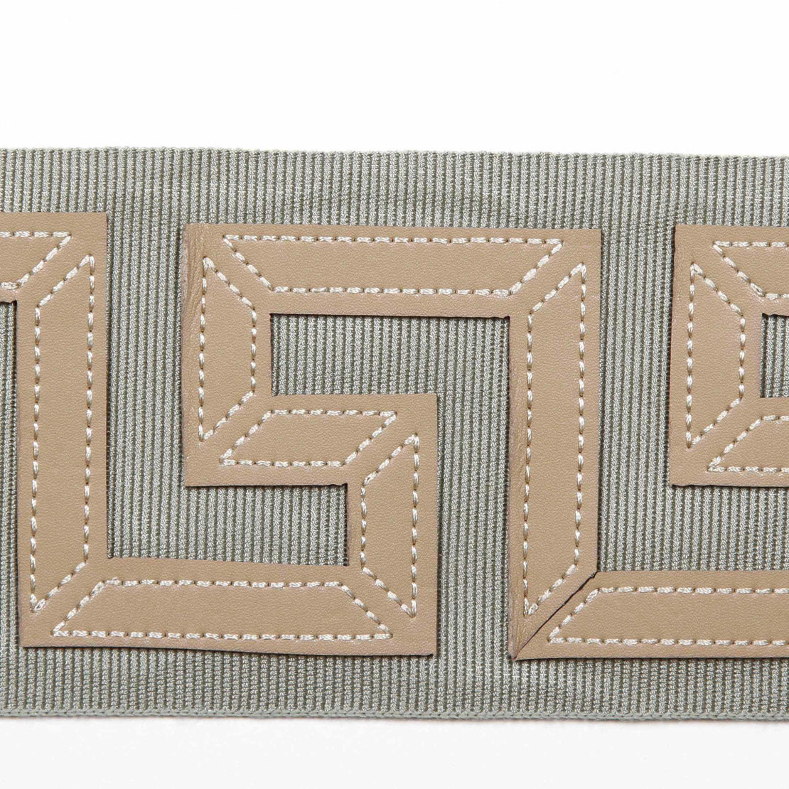 TRH21115 Trim