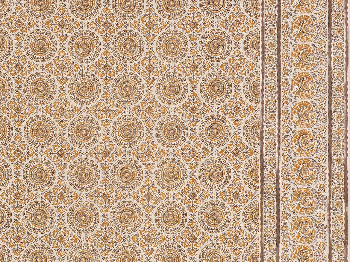 Nasrin Sandalwood