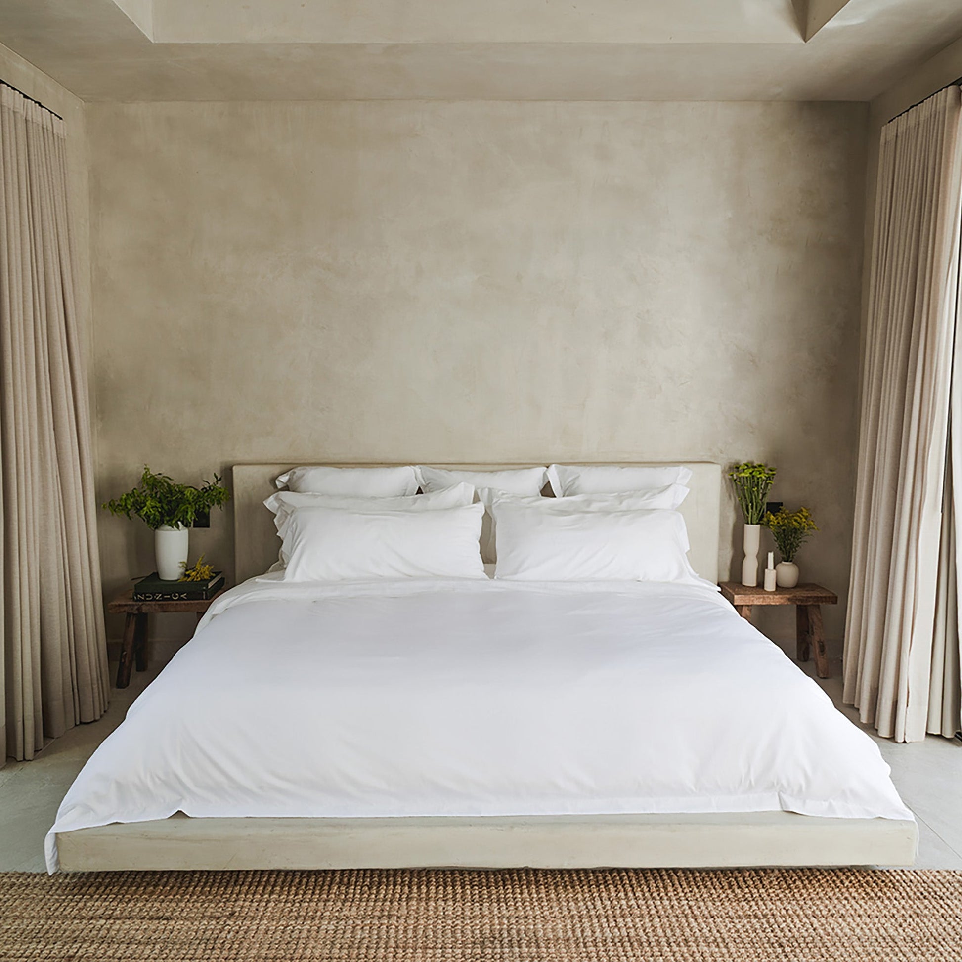Classic Sheet Set - In White - Queen