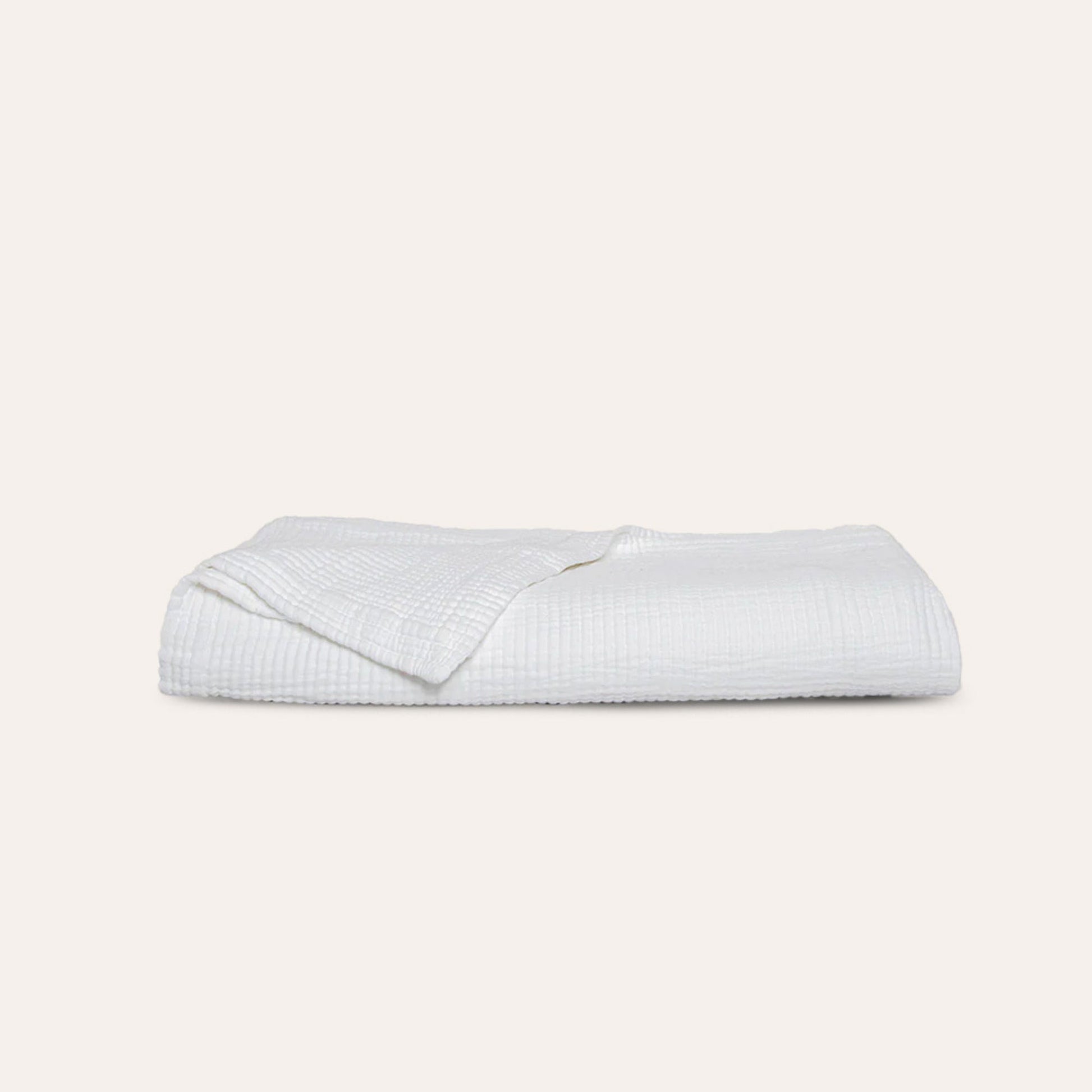 Murmur Quilt - in White - King/Cal. King