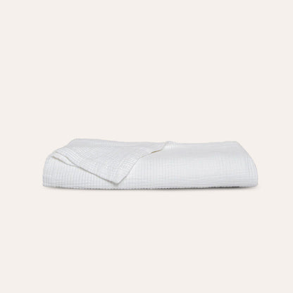 Murmur Quilt - in White - King/Cal. King