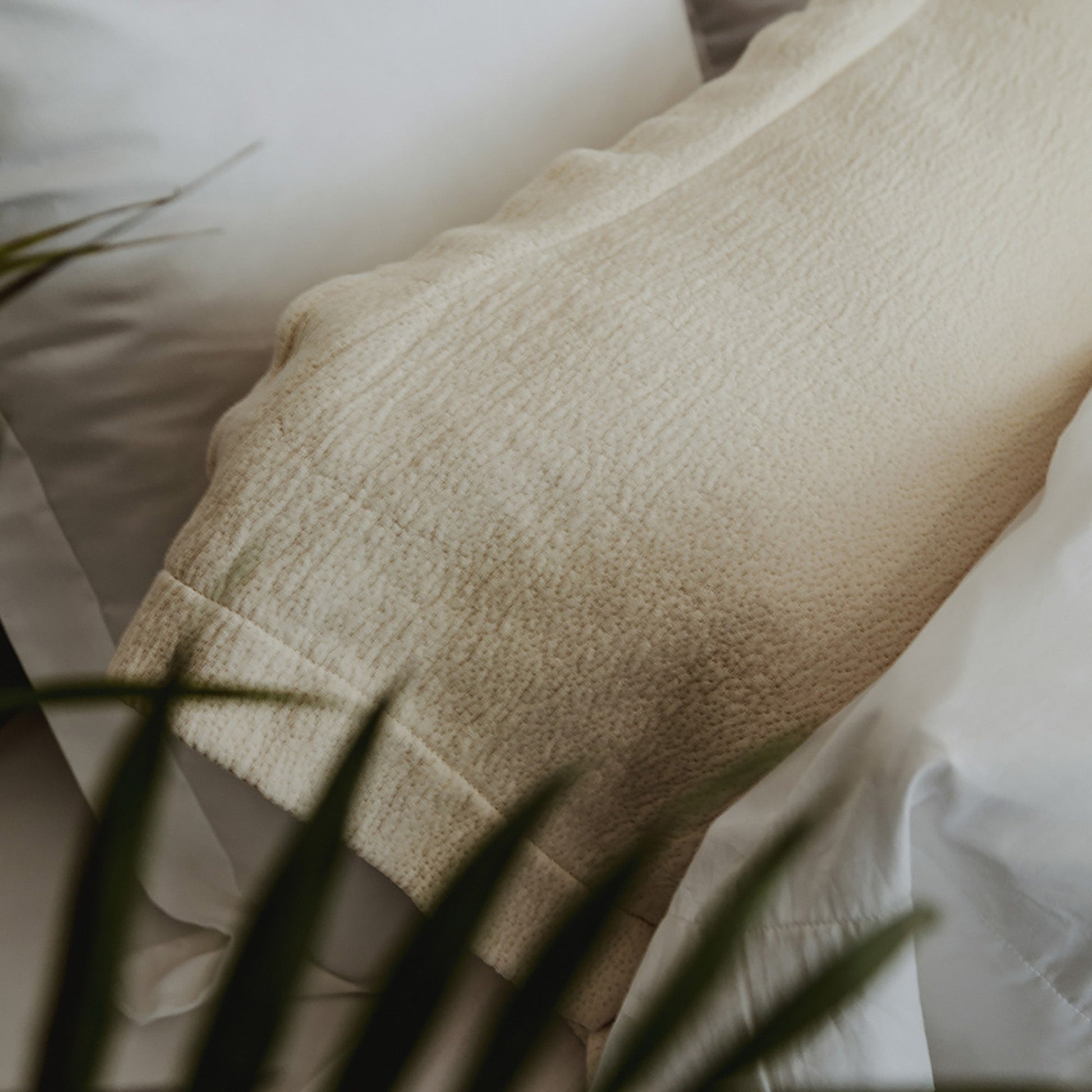 Waves Euro Sham - in White