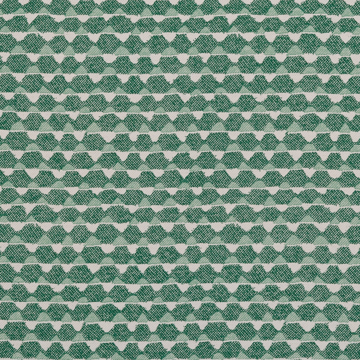 Tara Wallpaper by Fermoie in colorway 007, flat swatch
