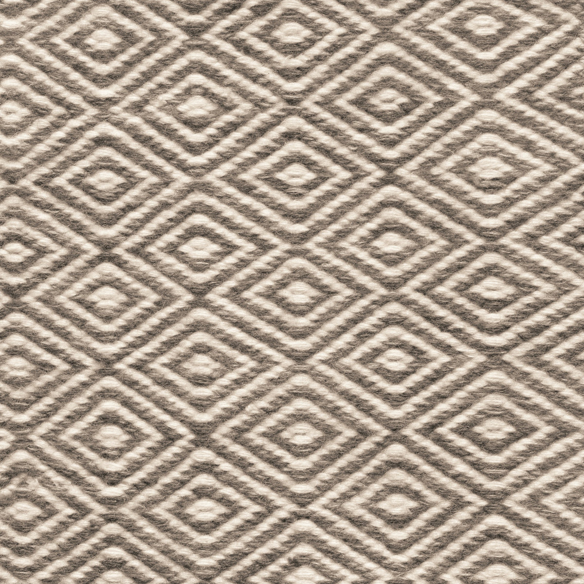 TRH-R102 rug in Warm Ivory / Mushroom